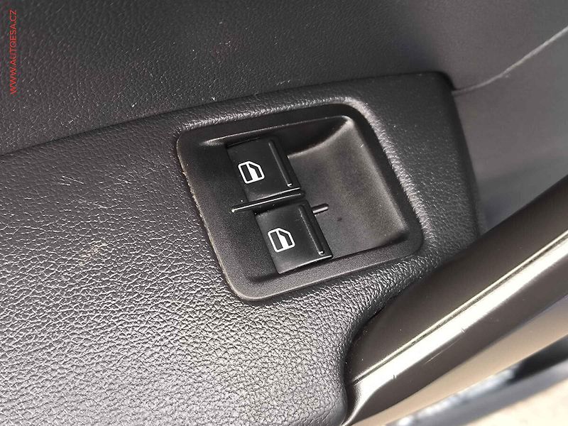 Volkswagen Caddy (2020) 1.4TGi CNG SORTIMO, AC, navi - fotka 17 z 21