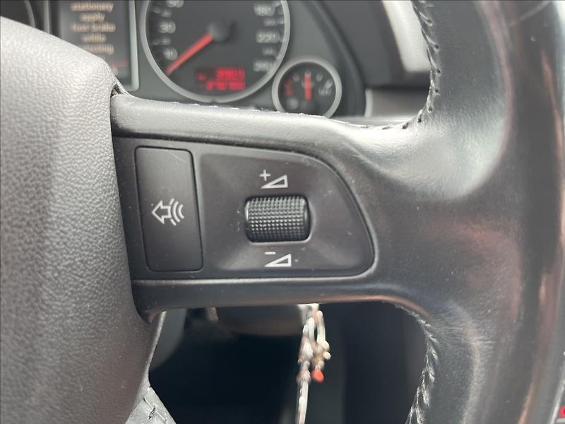 Audi A4 Avant 2,0 TDi 103 KW AUTOMAT K - fotka 20 z 36