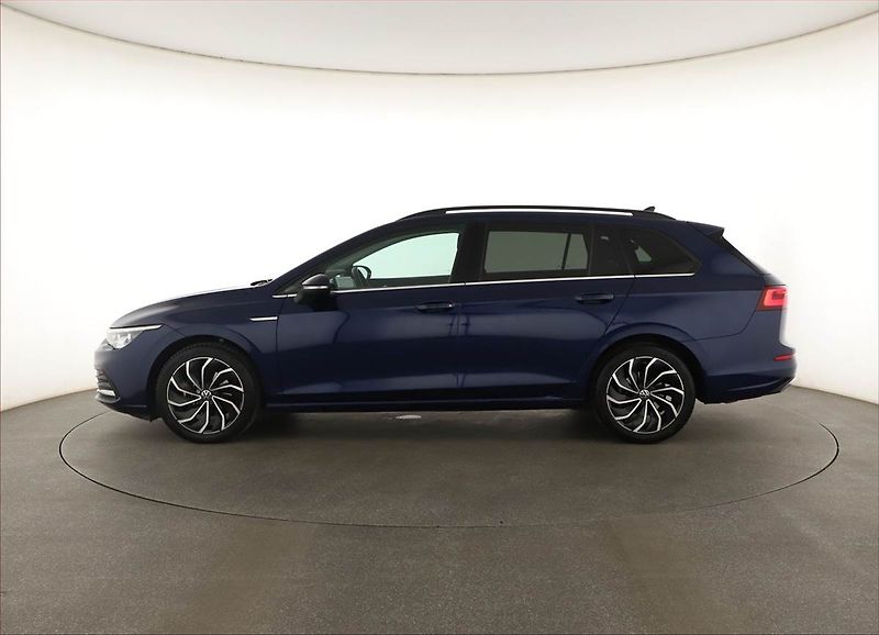 Volkswagen Golf (2023) Style 1.5 TSI - fotka 3 z 18