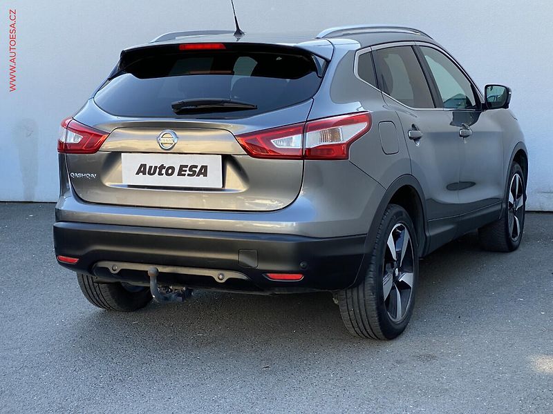 Nissan Qashqai (2016) 1.2 DiG-T, N-Vision, panor - fotka 4 z 18
