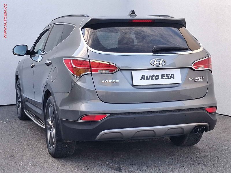 Hyundai Santa Fe (2015) 2.2 CRDi 4x4, Premium, AT - fotka 6 z 23