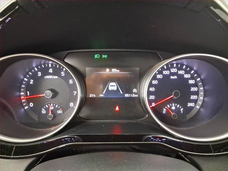Kia XCeed (2023) 1.5 T-GDI - fotka 11 z 16