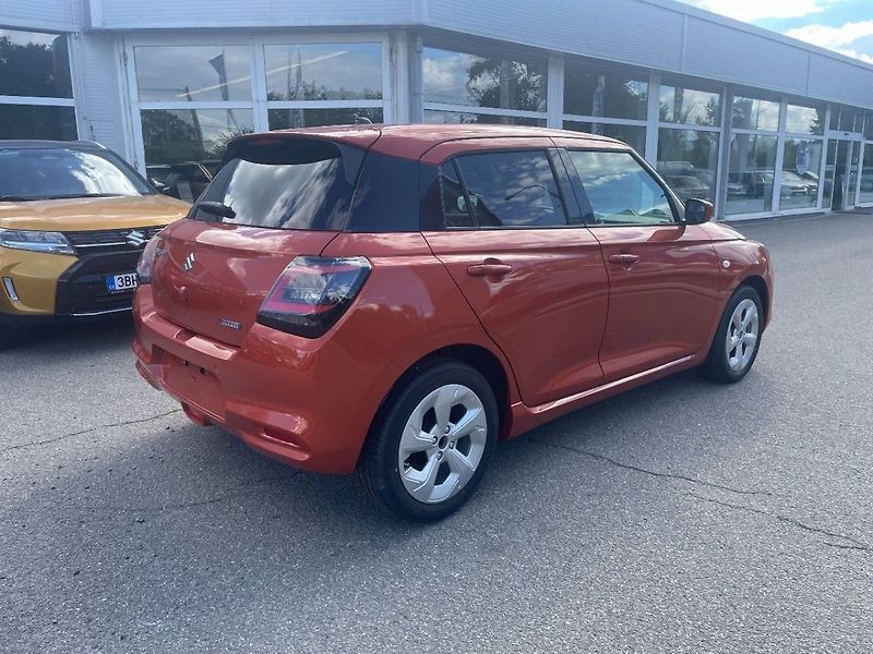 Suzuki Swift Premium 1,2 DualJet automat - fotka 7 z 9