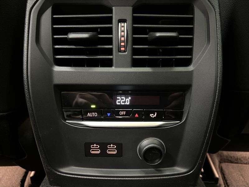 BMW Řada 3 320d xDrive A/T LUXURY, TAŽNÉ - fotka 25 z 31