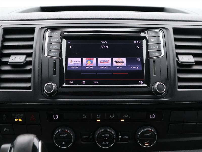 Volkswagen Caravelle 2,0 TDI 110KW DSG 8-Míst Tažné - fotka 17 z 26
