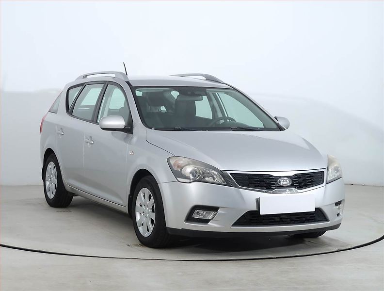 Kia Ceed (2011) 1.4 CVVT, po STK, slušný stav - fotografie inzerátu