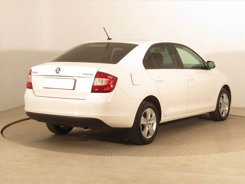 Škoda Rapid (2018) Ambition 1.6 TDI, Tempomat - fotka 5 z 15
