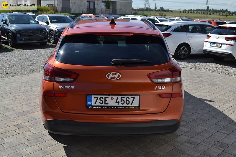 Hyundai i30 WG 1.5T-GDI 103KW DCT FAMILY N - fotka 4 z 41