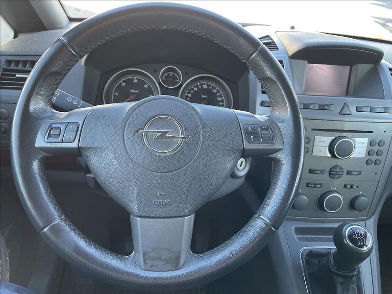 Opel Zafira 1,9 CDTI*88kW*7.míst*Servis - fotka 15 z 36