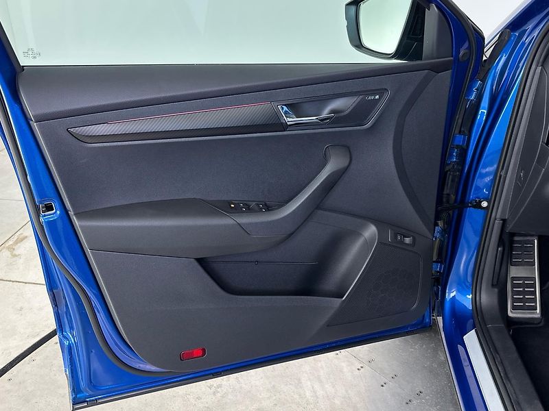 Škoda Karoq DSG Sportline - fotka 13 z 31