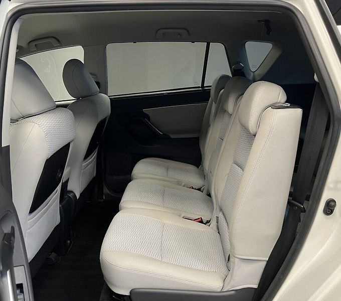 Toyota Verso 2.2 AT STYLE D-CAT 7míst - fotka 9 z 17