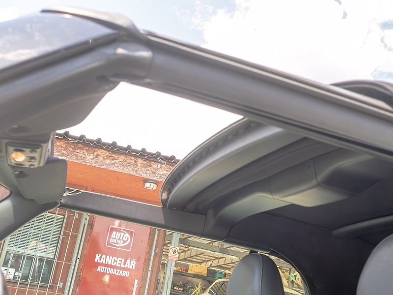 Mini Cooper S (2005) 1.6T 125KW – HARMAN KARDON - fotka 31 z 37