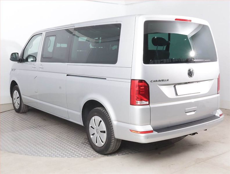 Volkswagen Caravelle (2021) Comfortline 2.0 TDI, 1Maj, DPH - fotka 4 z 18