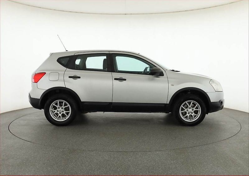 Nissan Qashqai (2008) 1.5 dCi, po STK, Tažné - fotka 6 z 13