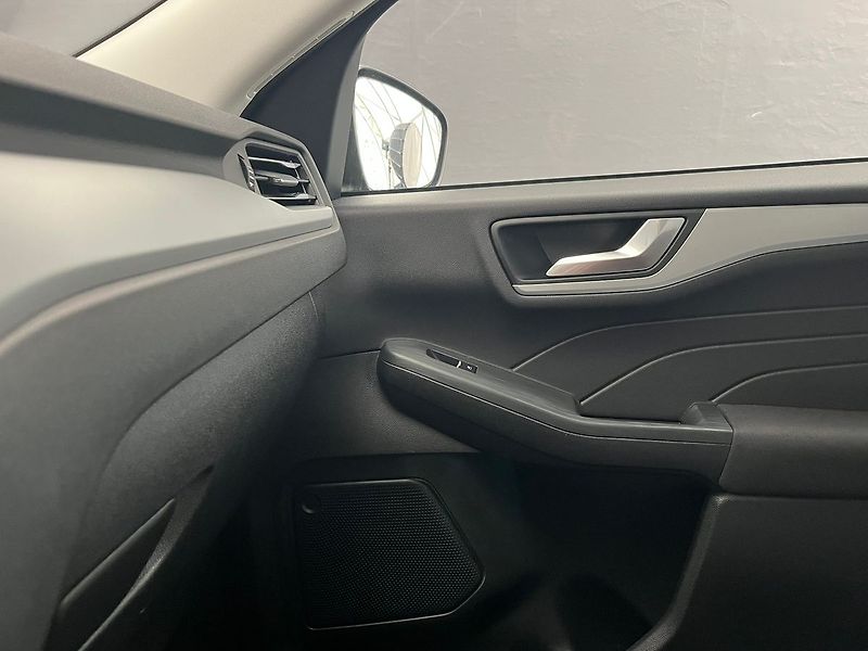 Ford Kuga 2.5 Duratec FHEV  COOL&CONNECT - fotka 32 z 65
