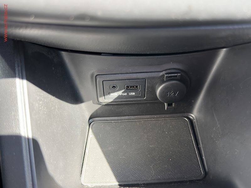 Kia Venga (2018) 1.4i, ČR, servis.kniha, AC - fotka 15 z 18