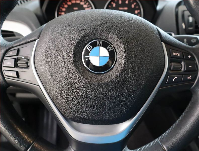 BMW Řada 1 (2014) 116i, Tempomat, Park. senzory - fotka 20 z 20