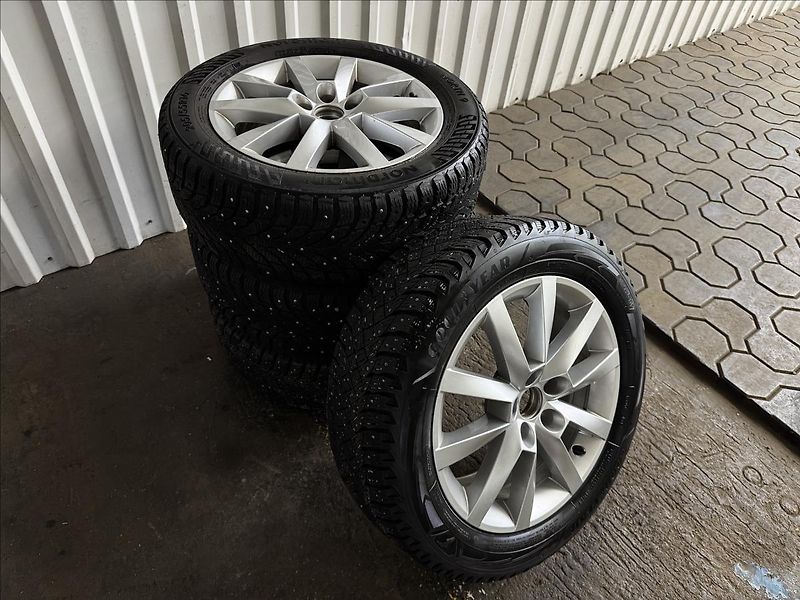 Škoda Scala 1.0TGI STYLE ACC 2XKOLA LED - fotka 35 z 37