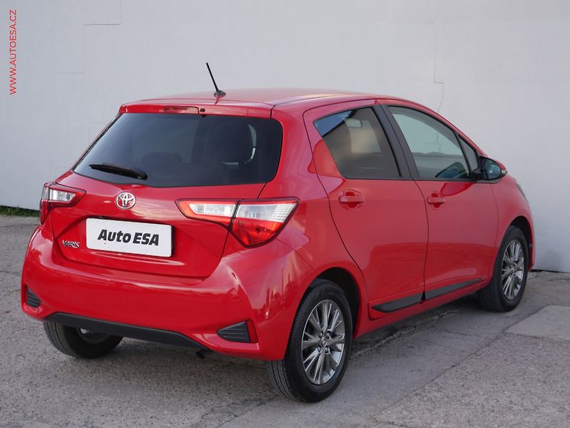 Toyota Yaris (2017) 1.5i, 1.maj,ČR, servis.kniha - fotka 6 z 15