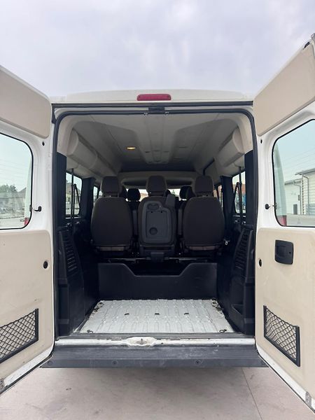 Peugeot Boxer (2016) minibus  - fotka 7 z 7