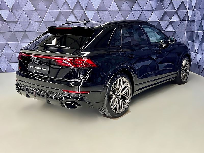 Audi RS Q8 QUATTRO, PERFORMANCE,B&O, PANO - fotka 6 z 39