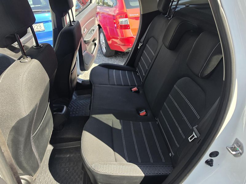 Dacia Duster 1.6 I  TZ - fotka 8 z 15