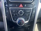 Hyundai i30 (2016) 1.6GDi, ČR, AC, tempo - náhled 12