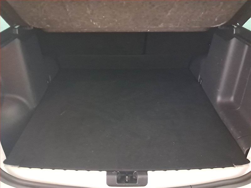 Dacia Duster (2015) 1.6 SCe, 4X4, Tempomat - fotka 14 z 17