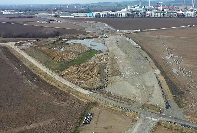 Stavba D1 Říkovice-Přerov, únor 2024. Pohled z výšky.
