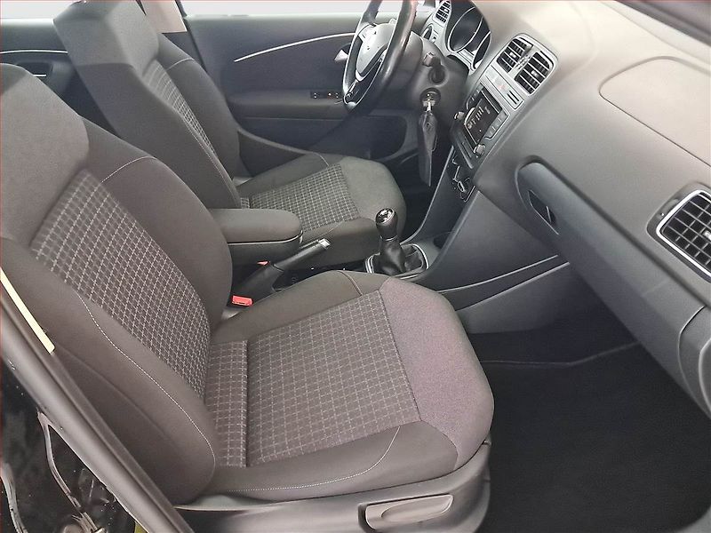 Volkswagen Polo (2014) 1.4 TDI, ČR,1.maj, Serv.kniha - fotka 9 z 18