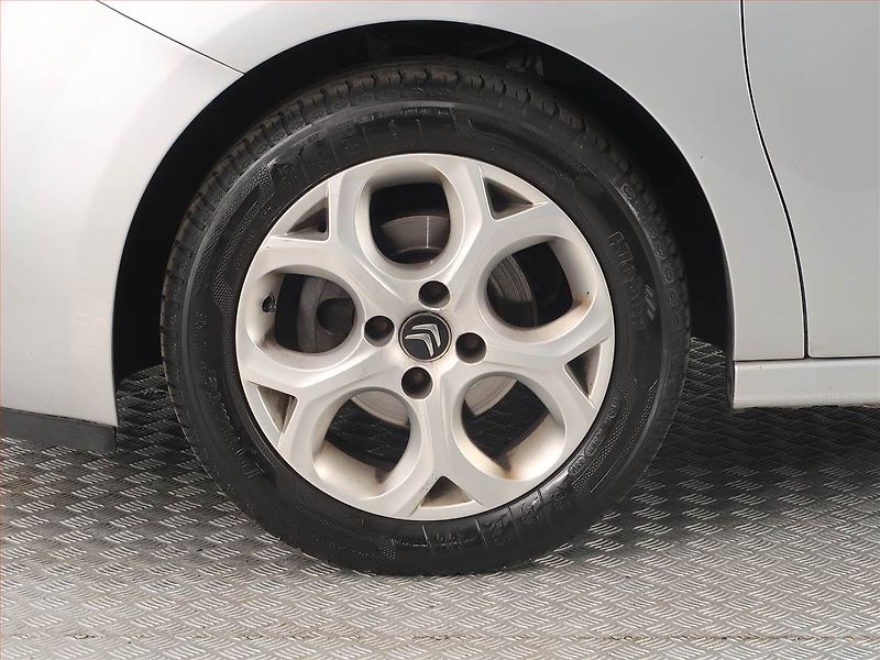 Citroën C3 (2016) 1.6 BlueHDi, Tempomat - fotka 14 z 16