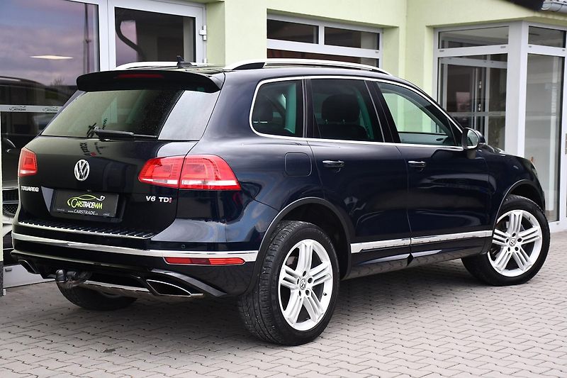 Volkswagen Touareg 3.0TDi V6 4M R-LINE TAŽNÉ ČR - fotka 4 z 44