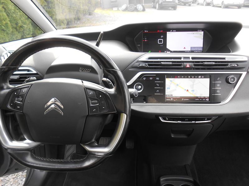 Citroën SpaceTourer 1.6HDi,NAVI, Tažné, Automat!! - fotka 30 z 45