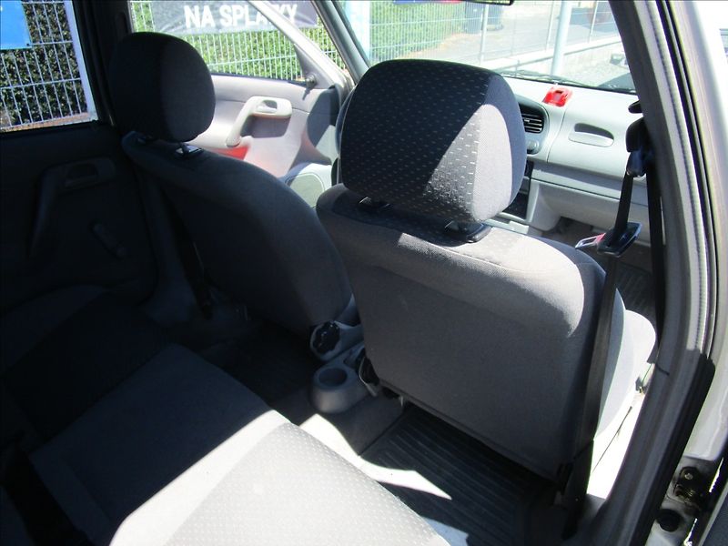 Škoda Felicia Combi 1.6MPi LX, Klima, 2. maj - fotka 20 z 40