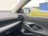 Toyota Yaris 1.5 HSD e-CVT Style - náhled 22