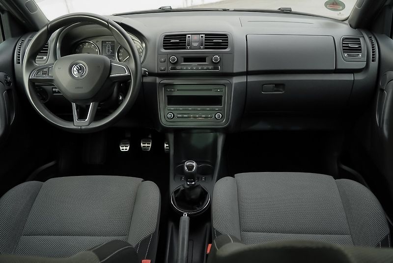 Škoda Fabia 1.2 TSI MONTECARLO - fotka 4 z 37