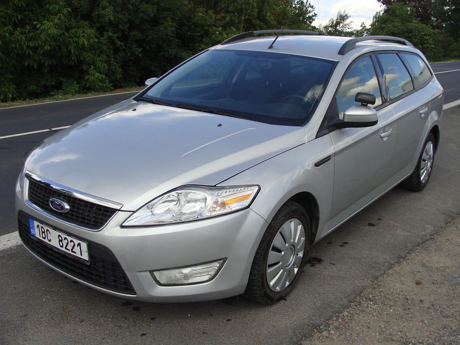 Ford Mondeo 2.0 TDCi, 103 kW, klimatizace