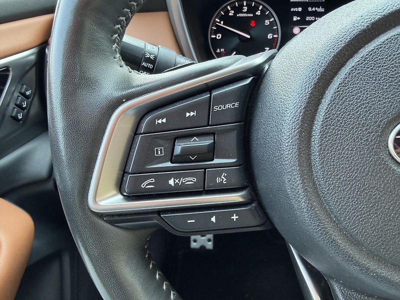Subaru Outback 2.5 Touring Lineatronic - fotka 28 z 38
