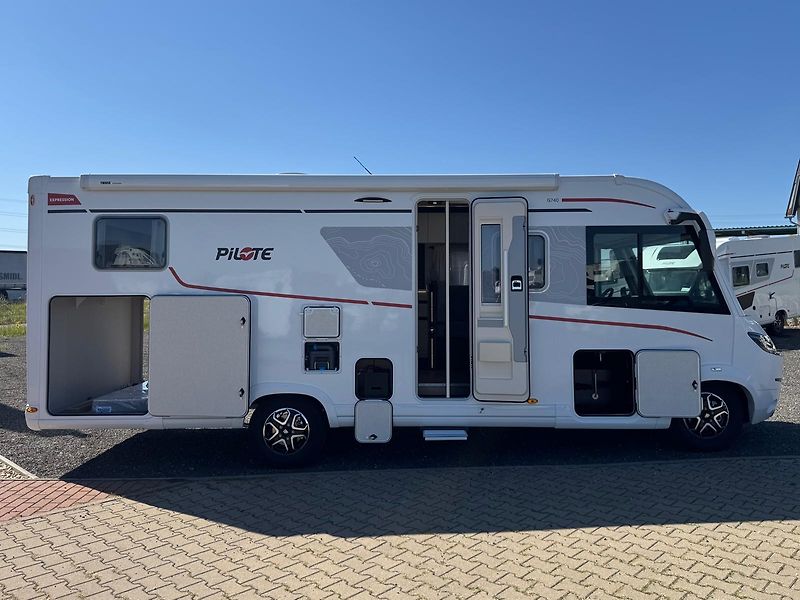 Pilote (2026) G740FGJ Expression - fotka 6 z 34