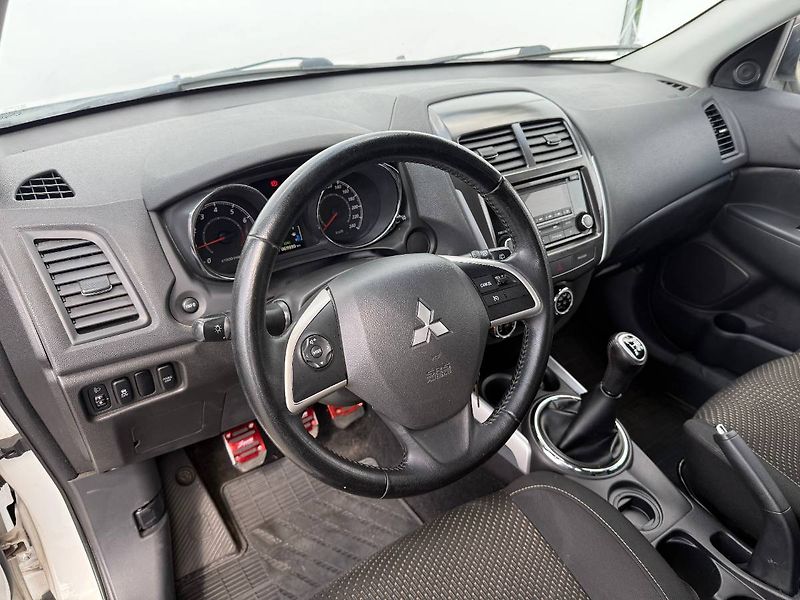 Mitsubishi ASX (2014) 1.6 MIVEC 86 kW Inform - fotka 8 z 21