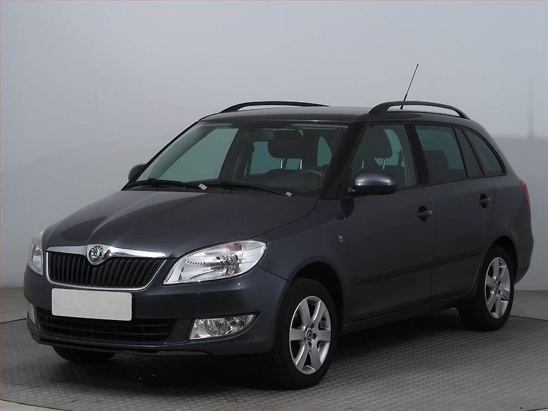 Škoda Fabia (2011) 1.2 TSI - fotka 2 z 6