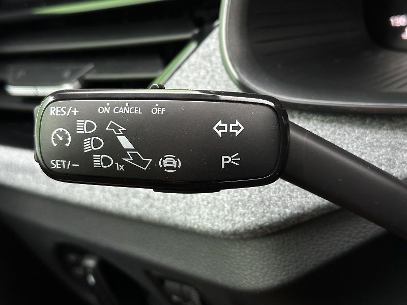 Škoda Kamiq 1.0TSi DSG 116PS KAMERA+PDC P/ - fotka 16 z 43