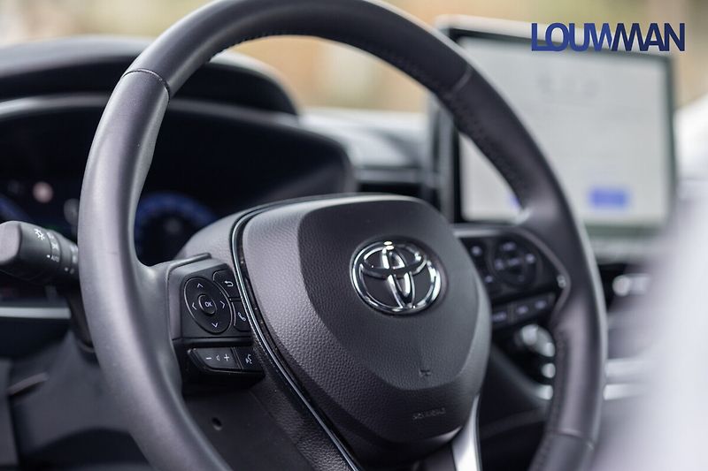 Toyota Corolla SD 1.8L HEV CVT Style - fotka 11 z 32