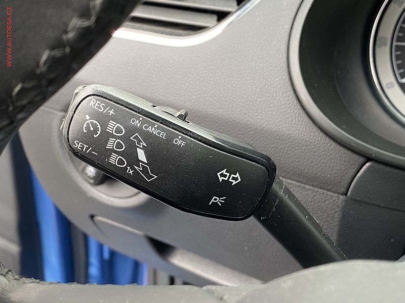 Škoda Octavia (2018) 1.8 TSi, Style, park. čidla - fotka 14 z 17