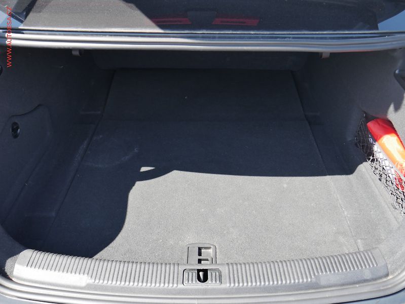 Audi A6 (2016) 2.0TDi, 1.maj,ČR, AT, bixen - fotka 7 z 24