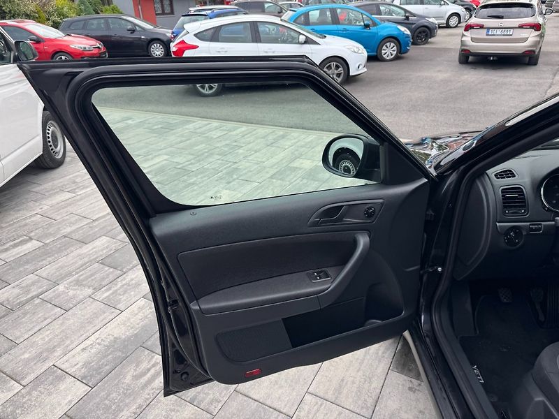 Škoda Yeti (2013) 1.2 TSI 77kW - fotka 9 z 33
