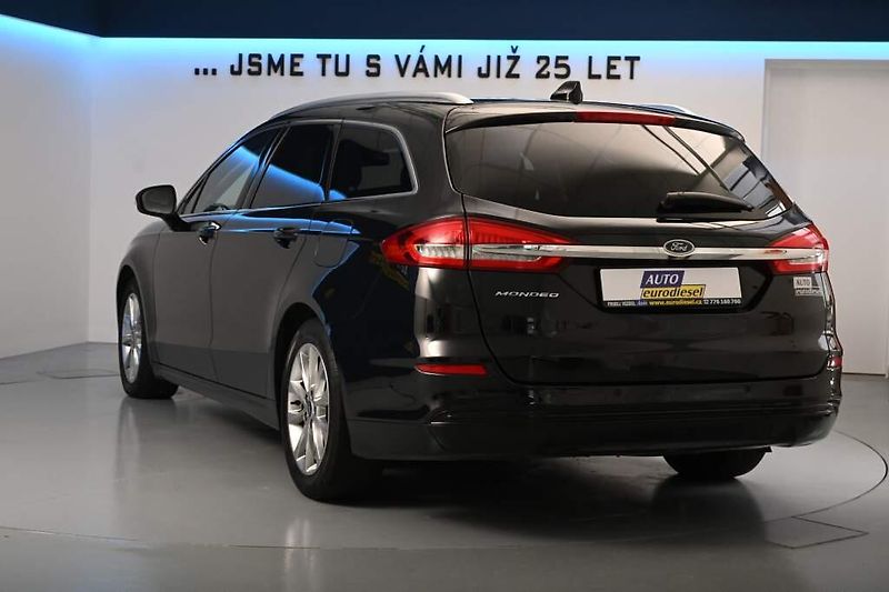 Ford Mondeo (2020) 2.0 LED ACC SONY 8AT ECOBLUE T - fotka 6 z 36