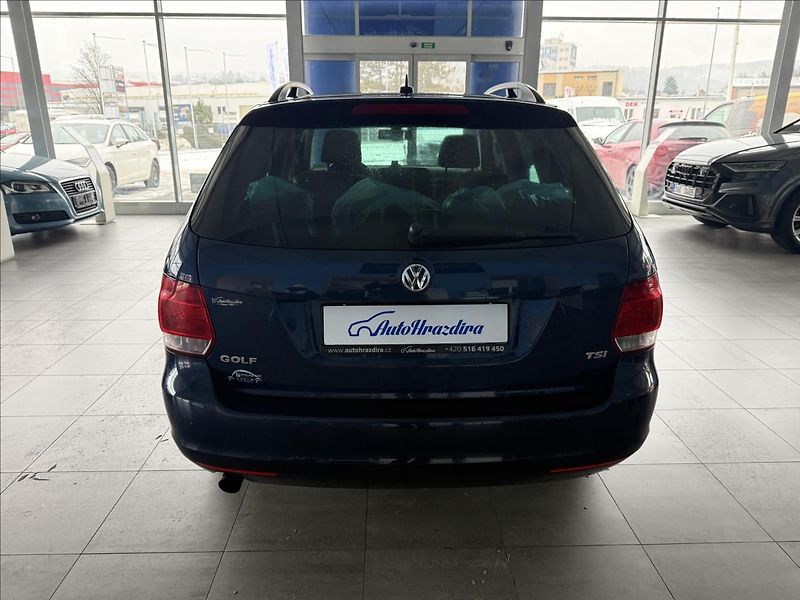 Volkswagen Golf 1,2   TSI 77kW,MATCH,SERVISKA - fotka 5 z 21