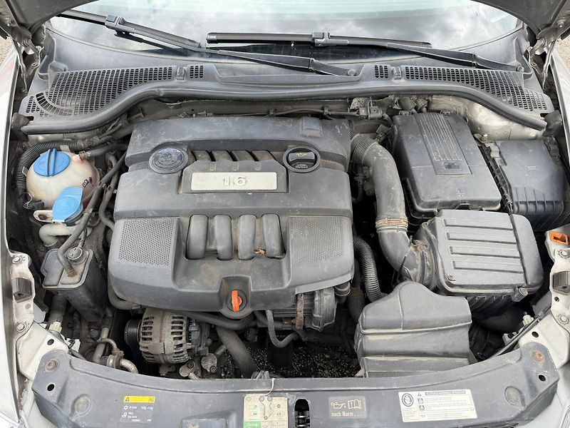 Škoda Octavia 1.6i - fotka 20 z 20