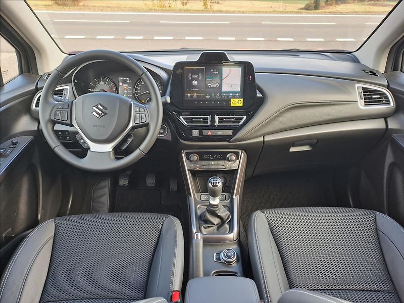 Suzuki S-Cross (2026) 1,4 Elegance AllGrip MY25* - fotka 18 z 21